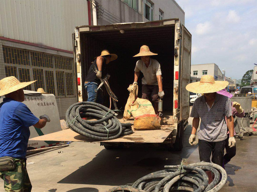 大英一部件厂房地基出现下沉注浆加固